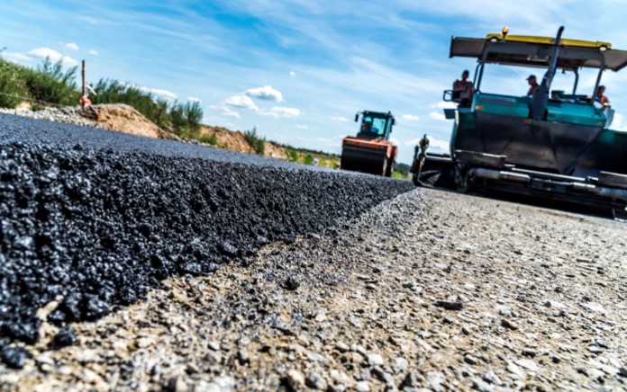 В ДНР продолжают восстанавливать региональные и федеральные трассы